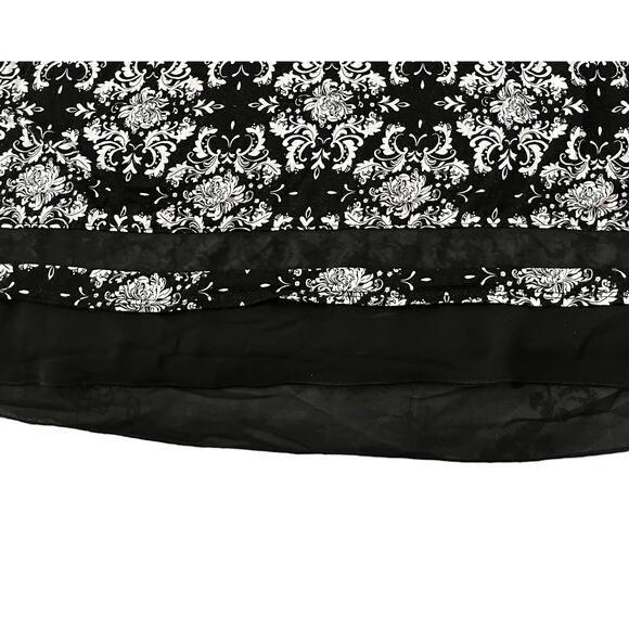 ANNE KLEIN CAP SLV, V-NECK, PULL-OVER BLOUSE, WOMENS, M-BLACK/WHITE ABSTR, TULLE - Picture 8 of 12